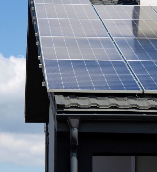 bg-solar-panels-casa-skyclope_8kw